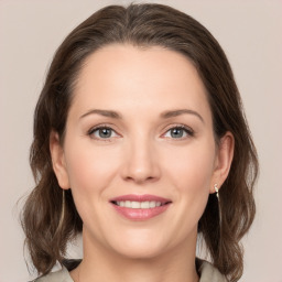 Mia D.